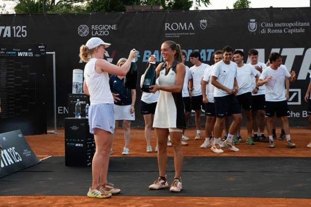 IPA86819893 - Francesca Jones of Great Britain and Lucia Bronzetti of Italy celebrate during the award ceremony for the 2026 ATV BANCOMAT Tennis Open singles final at Circolo Antico Tiro a Volo in Rome, Italy.  Copyright: xMarioxQuartapelle IPAxSportx xx 86819893