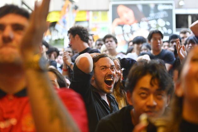Fans watch FIFA World Cup, WM, Weltmeisterschaft, Fussball final in Tokyo TOKYO, JAPAN - JULY 20: Football supporters watch the FIFA World Cup 2026 final between Spain and Argentina inside a sports bar in Tokyo s Shibuya district during the early hours of July 20, 2026, in Tokyo, Japan. David Mareuil Anadolu Tokyo Japan. Editorial use only. Please get in touch for any other usage.  Copyright: x2026xAnadoluxDavidxMareuilx