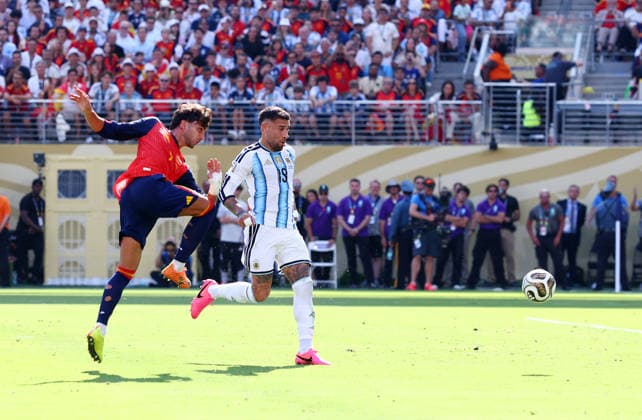 New Jersey, USA, 19th July 2026. Ferran Torres of Spain has a shot on goal during the Spain vs Argentina FIFA World Cup, WM, Weltmeisterschaft, Fussball final match at the Metlife Stadium, New Jersey. Picture credit should read: Paul Terry Sportimage EDITORIAL USE ONLY. No use with unauthorised audio, video, data, fixture lists, club league logos or live services. Online in-match use limited to 120 images, no video emulation. No use in betting, games or single club league player publications. SPI_069_PT_Spain_Argentina SPI-4862-0069