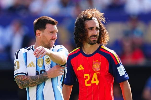 Spain v Argentina - FIFA World Cup, WM, Weltmeisterschaft, Fussball 2026 - Final EAST RUTHERFORD, NEW JERSEY - JULY 19: Marc Cucurella (R) of Spain in action against Lionel Messi of Argentina during the FIFA World Cup 2026 Final match between Spain and Argentina at New York New Jersey Stadium in East Rutherford, New Jersey, USA on July 19, 2026. Evrim Aydin Anadolu New Jersey United States. Editorial use only. Please get in touch for any other usage.  Copyright: x2026xAnadoluxEvrimxAydinx