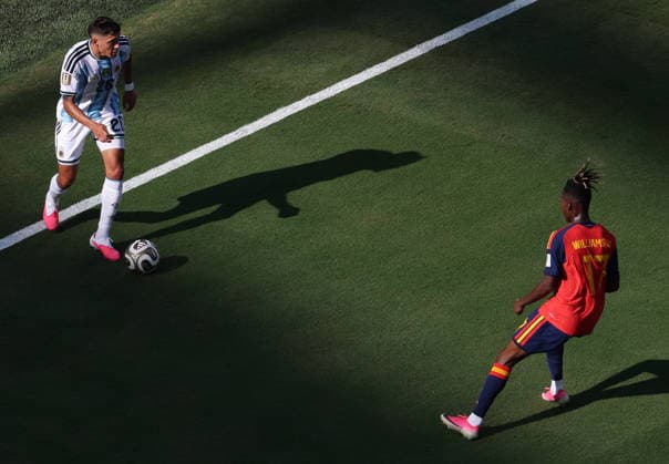 FIFA World Cup, WM, Weltmeisterschaft, Fussball 2026 final - Spain vs Argentina Nahuel Molina of Argentina (L) and Nico Williams of Spain in action during the FIFA World Cup 2026 final match Spain against Argentina, in New Jersey, USA, 19 July 2026. EAST RUTHERFORD United States  Copyright: xSARAHxYENESELx