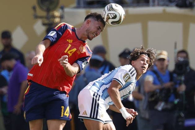FIFA World Cup, WM, Weltmeisterschaft, Fussball 2026 final - Spain vs Argentina Aymeric Laporte of Spain (L) and Giuliano Simeone of Argentina in action during the FIFA World Cup 2026 final match Spain against Argentina, in New Jersey, USA, 19 July 2026. EAST RUTHERFORD United States  Copyright: xSHAWNxTHEWx