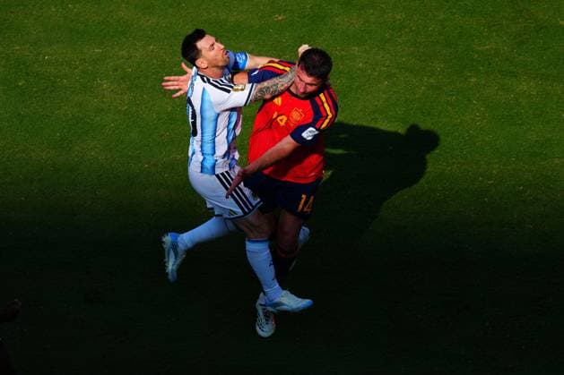 Lionel Messi of Argentina is fouled by Aymeric Laporte of Spain Spain v Argentina, 2026 FIFA World Cup, WM, Weltmeisterschaft, Fussball Final, Football, New York New Jersey Stadium, East Rutherford, New Jersey, USA - 19 Jul 2026East Rutherford New York New Jersey Stadium New Jersey (NJ) United States of America  Copyright: xJavierxGarcia Shutterstockx 16995474ct