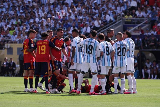 2026 World Cup Final - Spain v Argentina Match - USA Players of Spain and players of Argentina during the FIFA World Cup, WM, Weltmeisterschaft, Fussball 2026 Final match between Spain and Argentina at New York New Jersey Stadium on July 19, 2026 in East Rutherford, NJ, USA. Photo by Charles Guerin ABACAPRESS.COM East Rutherford NJ United States  Copyright: xGuerinxCharles ABACAx