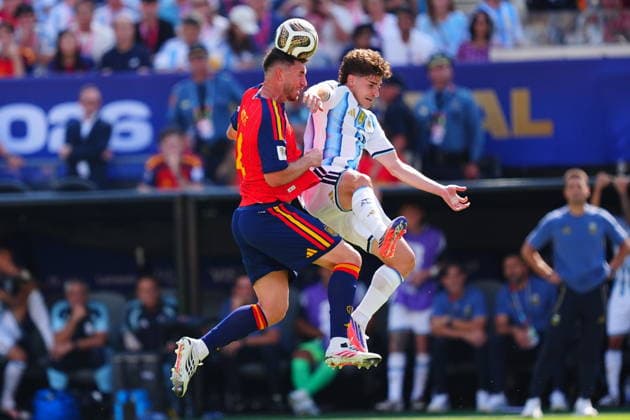 Spain v Argentina - FIFA World Cup, WM, Weltmeisterschaft, Fussball 2026 - Final EAST RUTHERFORD, NEW JERSEY - JULY 19: Julian Alvarez (R) of Argentina in action during the FIFA World Cup 2026 Final match between Spain and Argentina at New York New Jersey Stadium in East Rutherford, New Jersey, USA on July 19, 2026. Evrim Aydin Anadolu New Jersey United States. Editorial use only. Please get in touch for any other usage.  Copyright: x2026xAnadoluxEvrimxAydinx