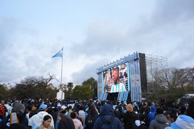 Thousands gather in Buenos Aires to watch FIFA World Cup, WM, Weltmeisterschaft, Fussball Final BUENOS AIRES, ARGENTINA - JULY 19: Argentine football fans wearing national team, Nationalteam jerseys and waving flags watch the live broadcast of the FIFA World Cup final match between Argentina and Spain on a giant screen in Buenos Aires, Argentina on July 19, 2026. Thousands of supporters gathered in public squares, bars, and fan zones across the national capital to cheer for their team in the highly anticipated championship clash. Luciano Gonzalez Anadolu Buenos Aires Argentina. Editorial use only. Please get in touch for any other usage.  Copyright: x2026xAnadoluxLucianoxGonzalezx