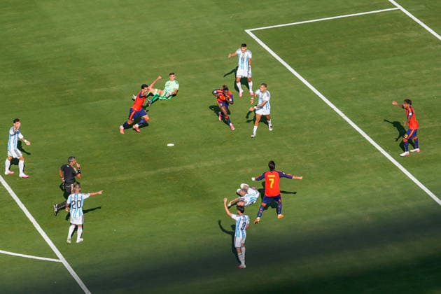 Nico Williams (Spain, 17) freut sich nur kurz über sein nicht gegebenes Tor FIFA World Cup, WM, Weltmeisterschaft, Fussball 2026 Final: Spanien v Argentinien 19 July 2026, FIFA World Cup 2026 Finale: Spanien v Argentinien (Final) at New York New Jersey Stadium in East Rutherford, New Jersey, USA. Photo: Marco Bader *** Nico Williams of Spain, 17, is briefly disappointed that his goal was disallowed. FIFA World Cup 2026 Final: Spain vs. Argentina, July 19, 2026, 2026 FIFA World Cup Final: Spain vs. Argentina at New York–New Jersey Stadium in East Rutherford, New Jersey, USA. Photo by Marco Bader Copyright: HMBxMedia xMarcoxBader