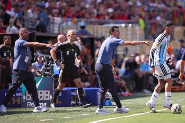 Spain v Argentina: Final - FIFA World Cup, WM, Weltmeisterschaft, Fussball 2026 Lionel Scaloni, head coach of Argentina, reacts during the FIFA World Cup 2026 Final match between Spain and Argentina at New York New Jersey Stadium on July 19, 2026 in East Rutherford, United States. East Rutherford NJ United States  Copyright: xJosexBretonx originalFilename:bretonhernandez-spainvar260719_npwz4.jpg