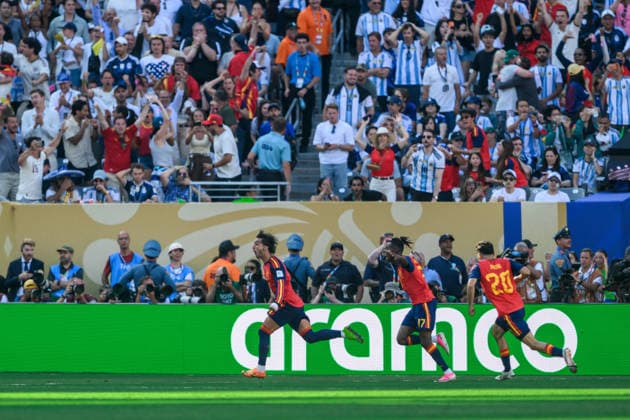 260719 Ferran Torres, Nico Williams and Pedri of Spain celebrate after 1-0 during the FIFA World Cup, WM, Weltmeisterschaft, Fussball 2026 final football match between Spain and Argentina on July 19, 2026 in East Rutherford, New Jersey. Photo: Joel Marklund BILDBYRAN kod JM JM0829 bbeng fotboll football soccer fotball vm fotbolls-vm fotball-vm fotbolls-vm 2026 fifa world cup 2026 final jubel *** July 19, 2026: Ferran Torres, Nico Williams, and Pedri of Spain celebrate after scoring the 1-0 goal during the 2026 FIFA World Cup final soccer match between Spain and Argentina on July 19, 2026 in East Rutherford, New Jersey. Photo by Joel Marklund. BILDBYRAN code JM JM0829 bbeng soccer football soccer World Cup soccer World Cup 2026 FIFA World Cup 2026 final celebration  Copyright: JOELxMARKLUND BB260719JM095