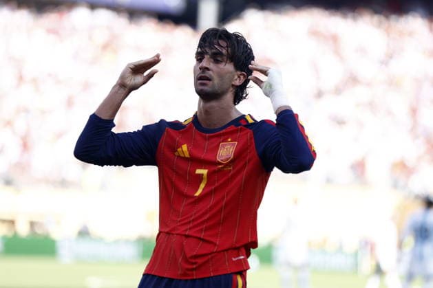 FIFA World Cup, WM, Weltmeisterschaft, Fussball 2026 final - Spain vs Argentina Ferran Torres of Spain celebrates scoring the 1-0 goal during the FIFA World Cup 2026 final match Spain against Argentina, in East Rutherford, New Jersey, USA, 19 July 2026. EAST RUTHERFORD United States  Copyright: xWILLxOLIVERx