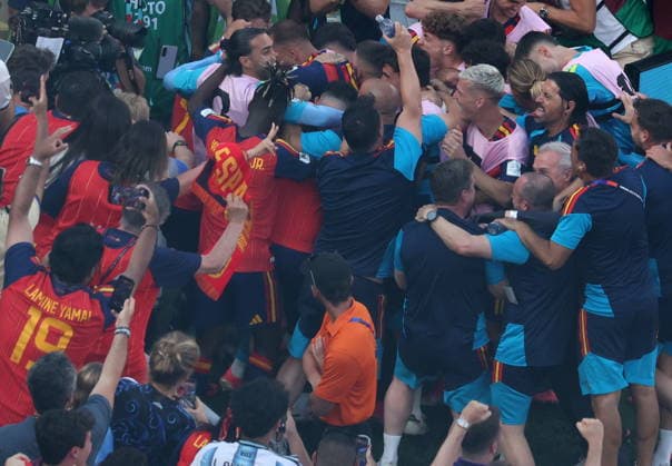 FIFA World Cup, WM, Weltmeisterschaft, Fussball 2026 final - Spain vs Argentina Players of Spain celebrate after scoring the 1-0 opening goal during the FIFA World Cup 2026 final match Spain against Argentina, in New Jersey, USA, 19 July 2026. EAST RUTHERFORD United States  Copyright: xSARAHxYENESELx