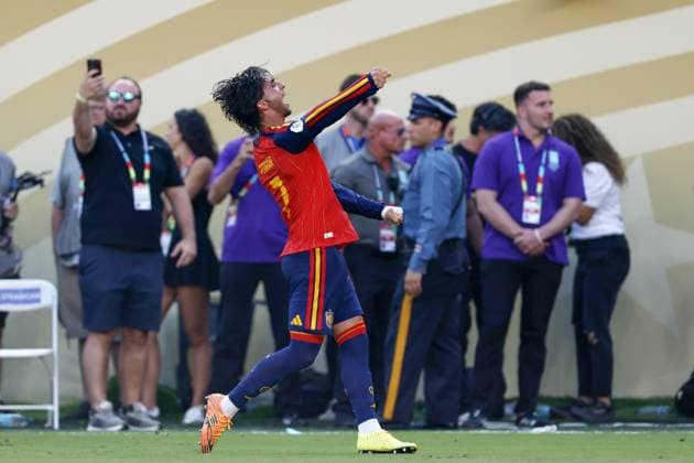 EAST RUTHERFORD, NEW JERSEY - Ferran Torres of Spain celebrates 1-0 during the 2026 FIFA World Cup, WM, Weltmeisterschaft, Fussball final between Spain and Argentina at the New York New Jersey Stadium on July 19, 2026, in East Rutherford, New Jersey, United States. MAURICE VAN STEEN ANP World Cup Soccer 2026 xVIxANPxSportx xMauricexvanxSteenxIVx 563873573 originalFilename: 563873573.jpg