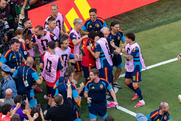 Football - FIFA World Cup, WM, Weltmeisterschaft, Fussball 2026 - Final - Spain v Argentina NEW JERSEY, USA - Sunday, July 19, 2026: Spain s Ferran Torres celebrates with team-mates after scoring the first goal during the FIFA World Cup Final 2026 between Spain and Argentina at the Met Life Stadium. (Photo by David Rawcliffe Propaganda) EAST RUTHERFORD Met Life Stadium NEW JERSEY UNITED STATES OF AMERICA  Copyright: xDavidxRawcliffex P2026-07-19-Spain_Argentina-138
