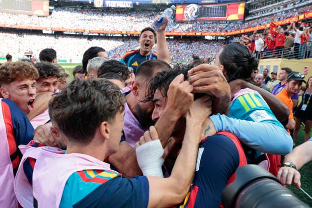 Players of Spain celebrate a goal by Ferran Torres during the FIFA World Cup, WM, Weltmeisterschaft, Fussball 2026 final match between Spain and Argentina at MetLife stadium in East Rutherford, NJ, USA, 19 July 2026. FIFA World Cup 2026 - Spain vs. Argentina !ACHTUNG: NUR REDAKTIONELLE NUTZUNG!  Copyright: xLAVANDEIRAxJRx GR7108 20260719-55020940390_1