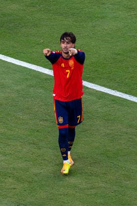 Football - FIFA World Cup, WM, Weltmeisterschaft, Fussball 2026 - Final - Spain v Argentina NEW JERSEY, USA - Sunday, July 19, 2026: Spain s Ferran Torres celebrates after scoring the first goal during the FIFA World Cup Final 2026 between Spain and Argentina at the Met Life Stadium. (Photo by David Rawcliffe Propaganda) EAST RUTHERFORD Met Life Stadium NEW JERSEY UNITED STATES OF AMERICA  Copyright: xDavidxRawcliffex P2026-07-19-Spain_Argentina-141