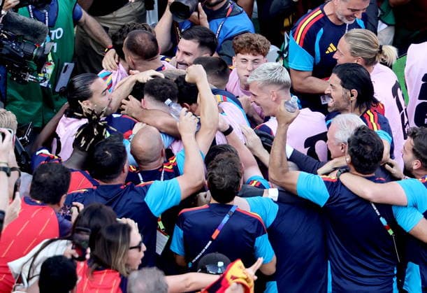 FIFA World Cup, WM, Weltmeisterschaft, Fussball 2026 final - Spain vs Argentina Players of Spain celebrate after scoring the opening goal during the FIFA World Cup 2026 final match Spain against Argentina, in New Jersey, USA, 19 July 2026. EAST RUTHERFORD United States  Copyright: xRONALDxWITTEKx