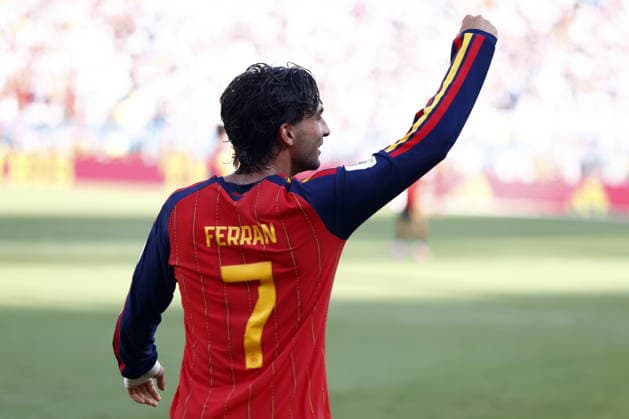 FIFA World Cup, WM, Weltmeisterschaft, Fussball 2026 final - Spain vs Argentina Ferran Torres of Spain celebrates scoring the 1-0 goal during the FIFA World Cup 2026 final match Spain against Argentina, in East Rutherford, New Jersey, USA, 19 July 2026. EAST RUTHERFORD United States  Copyright: xWILLxOLIVERx
