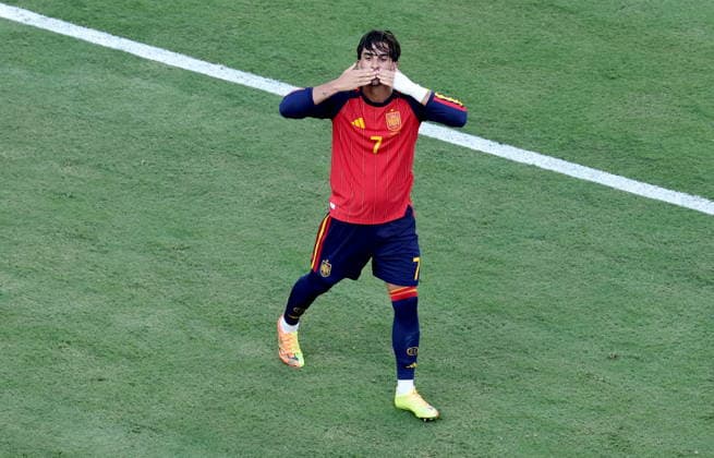Sport Bilder des Tages FIFA World Cup, WM, Weltmeisterschaft, Fussball 2026 final - Spain vs Argentina Ferran Torres Spain celebrates after scoring the opening goal during the FIFA World Cup 2026 final match Spain against Argentina, in New Jersey, USA, 19 July 2026. EAST RUTHERFORD United States  Copyright: xRONALDxWITTEKx
