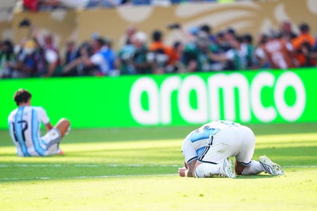 Sport Bilder des Tages Spain v Argentina - FIFA World Cup, WM, Weltmeisterschaft, Fussball 2026 - Final EAST RUTHERFORD, NEW JERSEY - JULY 19: Players of Argentina react after conceding a goal during the FIFA World Cup 2026 Final match between Spain and Argentina at New York New Jersey Stadium in East Rutherford, New Jersey, USA on July 19, 2026. Evrim Aydin Anadolu New Jersey United States. Editorial use only. Please get in touch for any other usage.  Copyright: x2026xAnadoluxEvrimxAydinx
