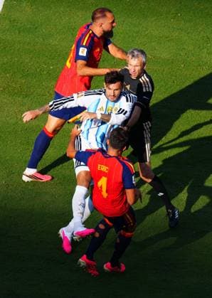 Leandro Paredes of Argentina attacks Eric Garcia of Spain at the end of the match Spain v Argentina, 2026 FIFA World Cup, WM, Weltmeisterschaft, Fussball Final, Football, New York New Jersey Stadium, East Rutherford, New Jersey, USA - 19 Jul 2026East Rutherford New York New Jersey Stadium New Jersey (NJ) United States of America  Copyright: xJavierxGarcia Shutterstockx 16995474du