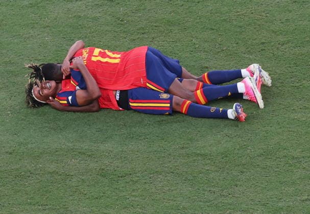 FIFA World Cup, WM, Weltmeisterschaft, Fussball 2026 final - Spain vs Argentina Nico Williams (top) and Lamine Yamal of Spain celebrate after winning the FIFA World Cup 2026 final match Spain against Argentina, in New Jersey, USA, 19 July 2026. EAST RUTHERFORD United States  Copyright: xSARAHxYENESELx