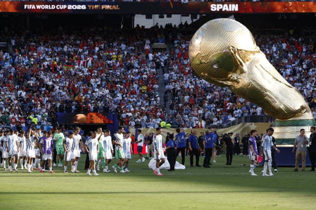 FIFA World Cup, WM, Weltmeisterschaft, Fussball 2026 final - Spain vs Argentina Players of Argentina after their defeat in the FIFA World Cup 2026 final match Spain against Argentina, in New Jersey, USA, 19 July 2026. EAST RUTHERFORD United States  Copyright: xSHAWNxTHEWx