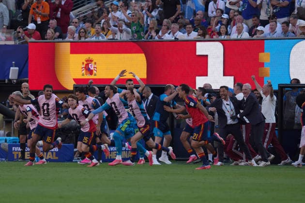 Spanish players celebrate after winning the 2026 FIFA World Cup, WM, Weltmeisterschaft, Fussball final between Spain and Argentina at MetLife Stadium in New Jersey, United States, 19 July 2026. FIFA World Cup 2026 final - Spain vs Argentina !ACHTUNG: NUR REDAKTIONELLE NUTZUNG!  Copyright: xAngelxColmenaresx AME1137 20260719-55020940719_1