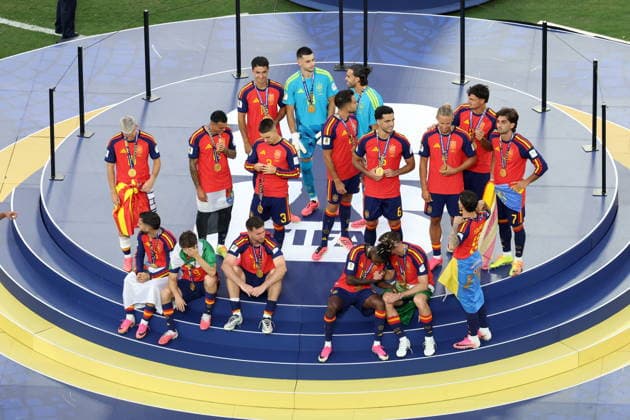 FIFA World Cup, WM, Weltmeisterschaft, Fussball 2026 final - Spain vs Argentina Players of Spain wait on the podium during the awards ceremony after the FIFA World Cup 2026 final match Spain against Argentina, in New Jersey, USA, 19 July 2026. EAST RUTHERFORD United States  Copyright: xSARAHxYENESELx
