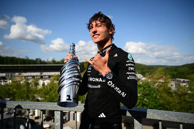 F1 Grand Prix of Belgium Andrea Kimi Antonelli of the Mercedes-AMG Petronas F1 Team celebrates his victory with his team after the Belgian Grand Prix at the Spa-Francorchamps Circuit, in Stavelot, Belgium. Stavelot Wallonia Belgium  Copyright: xAndreaxDiodatox originalFilename:diodato-belgiang260719_npDXu.jpg