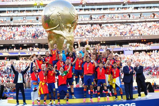 Sport Themen der Woche KW29 Sport Bilder des Tages #2 Spain wins the 2026 FIFA World Cup, WM, Weltmeisterschaft, Fussball EAST RUTHERFORD, NEW JERSEY - JULY 19: Players of Spain celebrate with the trophy after winning the 2026 FIFA World Cup during the FIFA World Cup 2026 Final match between Spain and Argentina at New York New Jersey Stadium on July 19, 2026 in East Rutherford, United States. Evrim Aydin Anadolu New Jersey United States. Editorial use only. Please get in touch for any other usage.  Copyright: x2026xAnadoluxEvrimxAydinx