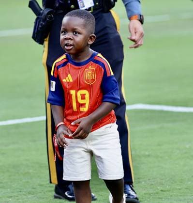 RECORD DATE NOT STATED Spain Champion of FIFA World Cup, WM, Weltmeisterschaft, Fussball 2026. (SPO) Spain Champion of FIFA World Cup 2026. July 19, 2026, New Jersey, USA: L. Yamal celebrates their victory with his girlfriend, brother and mother as Spain defeat Argentina 1-0 to win the FIFA World Cup 2026 final at New York New Jersey stadium in New Jersey. Credit: Niyi Fote Thenews2(Foto: Niyi Fote Thenews2 imago images) SPO  Copyright: xNiyixFotex
