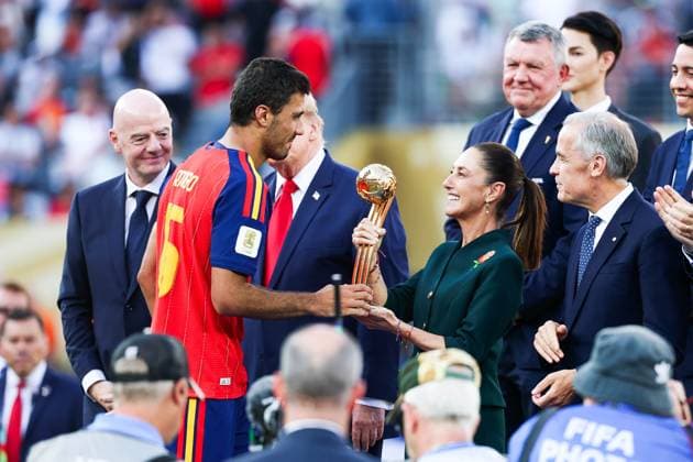July 19, 2026, East Rutherford, Nj, United States: Rodri player of Spain is named the best player of the 2026 FIFA World Cup, WM, Weltmeisterschaft, Fussball at New York New Jersey Stadium, in East Rutherford, United States, on Sunday, July 19, 2026.(Foto: Brazil Photo Press Brazil Photo Press) INTERNATIONAL FIFA World Cup 2026 - Final - Spain V Argentina  - ZUMAv122 20260719_aap_v122_226 Copyright: xWilliamxVolcovx