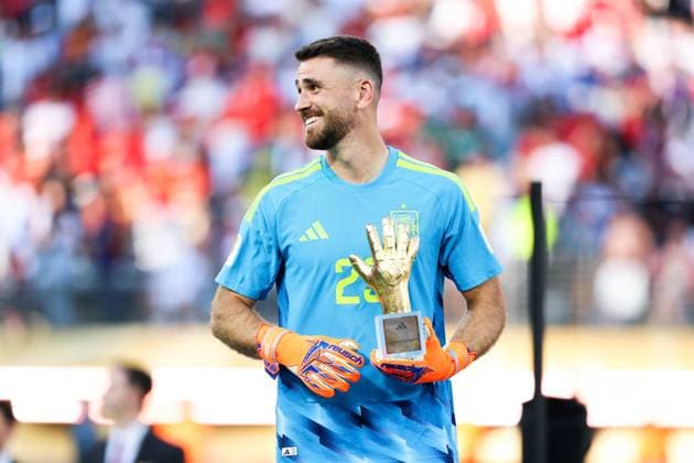July 19, 2026, East Rutherford, Nj, United States: Unai Simon goalkeeper of Spain is named the best goalkeeper of the 2026 FIFA World Cup, WM, Weltmeisterschaft, Fussball at New York New Jersey Stadium, in East Rutherford, United States, on Sunday, July 19, 2026.(Foto: Brazil Photo Press Brazil Photo Press) INTERNATIONAL East Rutherford United States - ZUMAv122 20260719_aap_v122_127 Copyright: xWilliamxVolcovx