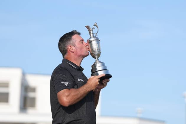 New Zealand s Ryan Fox celebrates with the Claret Jug trophy after winning the 2026 British Open Golf Championships at Royal Birkdale golf club in Southport, England on July 19, 2026. Noxthirdxpartyxsales  aflo_338600147 KojixAokix