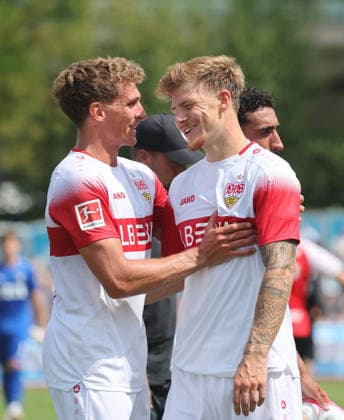 19.07.2026, Deutschland, Balingen, Fußball Bundesliga, Saison 2026 2027, Testspiel, TSG Balingen vs. VfB Stuttgart, von links: Grischa Prömel Finn Jeltsch ( VfB ) *** July 19, 2026, Germany, Balingen, Bundesliga, 2026–2027 season, Friendly match, TSG Balingen vs. VfB Stuttgart, from left: Grischa Prömel, Finn Jeltsch, VfB