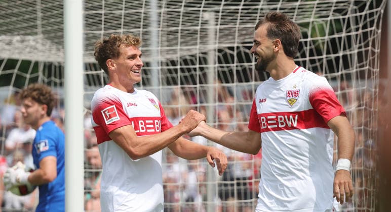 19.07.2026, Deutschland, Balingen, Fußball Bundesliga, Saison 2026 2027, Testspiel, TSG Balingen vs. VfB Stuttgart, von links: Grischa Prömel Jovan Milosevic ( VfB ) *** July 19, 2026, Germany, Balingen, Bundesliga, 2026–2027 season, Friendly Match, TSG Balingen vs. VfB Stuttgart, from left: Grischa Prömel, Jovan Milosevic, VfB