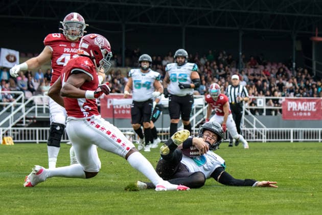 Russell Tabor 9, Munich Ravens scramble, Prague Lions vs Munich Ravens, American Football, EUROPEAN FOOTBALL ALLIANCE (EFA), Week 10, 2026, 19.07.2026 Praha MÄ›stskÃ½ Stadion Czechia Copyright: xM51x