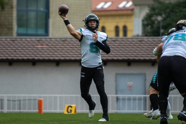 Russell Tabor 9, Munich Ravens throwing the ball, Prague Lions vs Munich Ravens, American Football, EUROPEAN FOOTBALL ALLIANCE (EFA), Week 10, 2026, 19.07.2026 Praha MÄ›stskÃ½ Stadion Czechia Copyright: xM51x