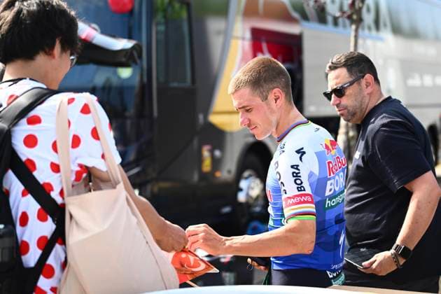 Tour de France 2026 Second Restday HAUTE-SAVOIE, FRANCE - JULY 20 : Evenepoel Remco (BEL) of Red Bull - BORA - Hansgrohe during the second restday of the 113rd edition of Tour de France an UCI World Tour 2.UWT for Men Elite on July 20, 2026 in Haute-Savoie, France, 20 07 2026 Haute-Savoie France  Copyright: xGvgx
