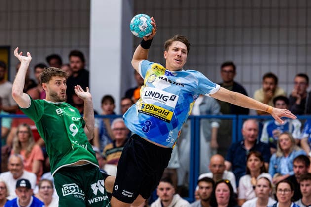 19.07.2026, GER, Handball, Maenner, Saison 26 27, Opel 1.Bl, Testspiel, ThSV Eisenach - HSG Wetzlar Niklas Theiss (HSG Wetzlar), Oskar Joelsson (ThSV Eisenach,3) 99848 Wutha-Farnroda Hörselberghalle Thueringen Deutschland *** July 19, 2026, GER, Handball, Men, Season 26–27, Opel 1st Division, Friendly Match, ThSV Eisenach vs. HSG Wetzlar, Niklas Theiss (HSG Wetzlar), Oskar Joelsson (ThSV Eisenach), 3 99848 Wutha Farnroda, Hörselberghalle, Thuringia, Germany