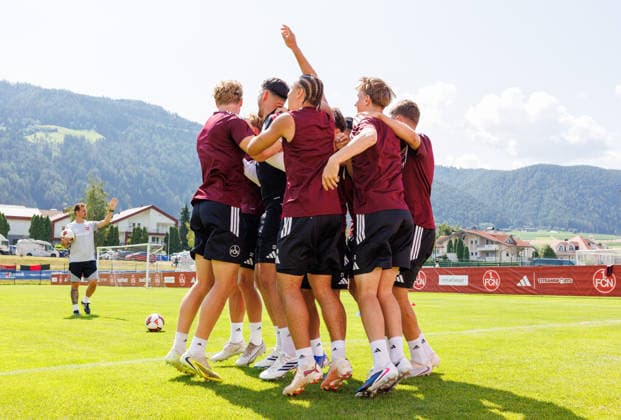 20.07.2026 - Fussball - 2. Fussball-Bundesliga - Saison 2026 2027 - 1. FC Nürnberg FCN Club - Trainingslager Sommer Sommertrainingslager Gais - Bruneck - Südtirol - Zink DaMa - xdaxmax - Jubel Freude der Mannschaft Team des FCN bei Geschicklichkeitsspiel *** July 20, 2026 Soccer 2 German Bundesliga 2026–2027 Season 1. FC Nürnberg (FCN) Club Summer Training Camp Summer Training Camp in Gais, Brunico, South Tyrol Zink DaMa xdaxmax Jubilation and Joy of the FCN Team During a Matchgame of chance
