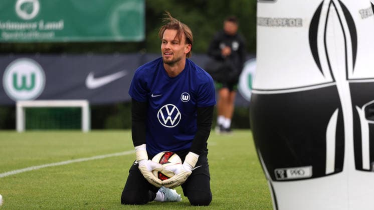 VfL Trainingslager, Weimarer Land Blankenhain, 20.07.2026, Fußball, Herren, Saison 2026 2027, 2. BL, VfL Wolfsburg, Sommer-Trainingslager: Tag 2., Torwart Timon Wellenreuther (VfL Wolfsburg) Weimarer Land Niedersachsen Deutschland *** VfL Training Camp, Weimarer Land Blankenhain, July 20, 2026, Soccer, Men s, 2026–2027 Season, 2. Bundesliga, VfL Wolfsburg, Summer Training Camp Day 2, Goalkeeper Timon Wellenreuther, VfL Wolfsburg, Weimarer Land, Lower Saxony, Germany