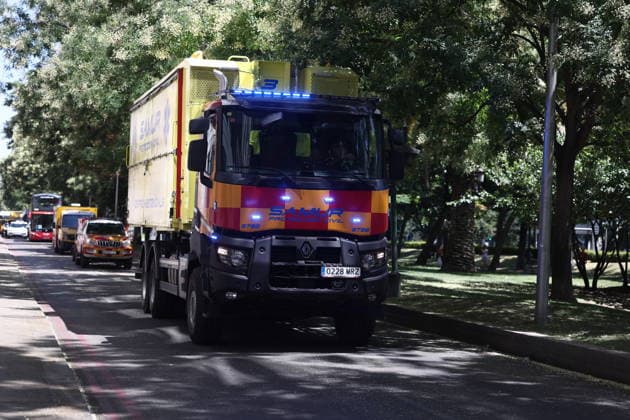 Madrid se prepara para recibir a la Selección Espanola tras la victoria del Mundial de fútbol 2026 Varios vehículos de los Servicios de Emergencias durante los preparativos para la llegada de la Selección Espanola, a 20 de julio de 2026, en Madrid (Espana). La Selección Espanola celebra la conquista de su segunda Copa del Mundo 2026, tras vencer en la final a Argentina, en una rúa cuyo recorrido será desde Moncloa hasta Cibeles. 20 JULIO 2026 Madrid Madrid Espana *** Madrid is preparing to welcome the Spanish National Team following its victory in the 2026 World Cup. Several emergency service vehicles are on hand during preparations for the arrival of the Spanish National Team on July 20, 2026, in Madrid, Spain. The Spanish national team celebrates winning its second 2026 World Cup after defeating Argentina in the final, in a parade that will run from Moncloa to Cibeles on July 20, 2026, in Madrid, Spain.  Copyright: xEduardoxParrax 7677474