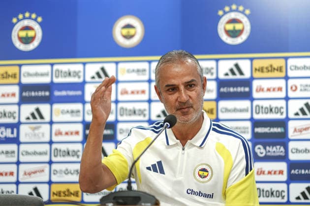 Fenerbahce hold press conference, PK, Pressekonferenz ahead of UEFA Champions League qualifier ISTANBUL, TURKIYE - JULY 20: Fenerbahce head coach Ismail Kartal and midfielder Irfan Can Kahveci (not seen) speak during a press conference at the Fenerbahce Can Bartu Facilities ahead of their UEFA Champions League second qualifying round first-leg match against Poland s Gornik Zabrze, in Istanbul, Turkiye, on July 20, 2026. Agit Erdi Ulukaya Anadolu Istanbul Turkey. Editorial use only. Please get in touch for any other usage.  Copyright: x2026xAnadoluxAgitxErdixUlukayax