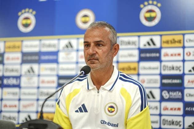 Fenerbahce hold press conference, PK, Pressekonferenz ahead of UEFA Champions League qualifier ISTANBUL, TURKIYE - JULY 20: Fenerbahce head coach Ismail Kartal and midfielder Irfan Can Kahveci (not seen) speak during a press conference at the Fenerbahce Can Bartu Facilities ahead of their UEFA Champions League second qualifying round first-leg match against Poland s Gornik Zabrze, in Istanbul, Turkiye, on July 20, 2026. Agit Erdi Ulukaya Anadolu Istanbul Turkey. Editorial use only. Please get in touch for any other usage.  Copyright: x2026xAnadoluxAgitxErdixUlukayax