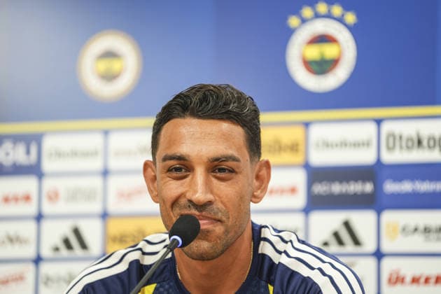 Fenerbahce hold press conference, PK, Pressekonferenz ahead of UEFA Champions League qualifier ISTANBUL, TURKIYE - JULY 20: Fenerbahce head coach Ismail Kartal (not seen) and midfielder Irfan Can Kahveci speak during a press conference at the Fenerbahce Can Bartu Facilities ahead of their UEFA Champions League second qualifying round first-leg match against Poland s Gornik Zabrze, in Istanbul, Turkiye, on July 20, 2026. Agit Erdi Ulukaya Anadolu Istanbul Turkey. Editorial use only. Please get in touch for any other usage.  Copyright: x2026xAnadoluxAgitxErdixUlukayax