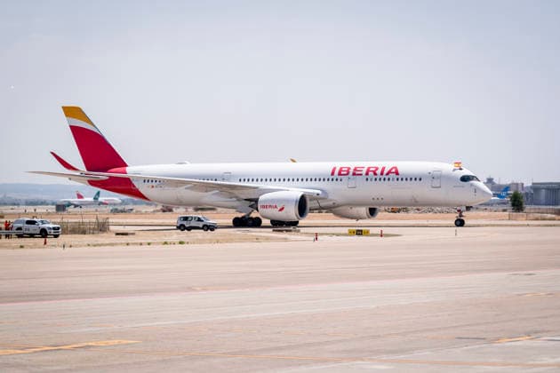 La Selección Espanola llega al aeropuerto de Madrid-Barajas La selección espanola a su llegada al aeropuerto de Madrid-Barajas, a 20 de julio de 2026, en Madrid (Espana). El combinado espanol se convirtió ayer en campeón del Mundial 2026 de fútbol, tras vencer por 1-0 a Argentina con gol de Ferrán Torres. 20 JULIO 2026 A. Pé Madrid Madrid Espana *** The Spanish National Team Arrives at Madrid-Barajas Airport The Spanish national team upon its arrival at Madrid-Barajas Airport on July 20, 2026, in Madrid, Spain. The Spanish team became the 2026 World Cup champion yesterday after defeating Argentina 1–0 with a goal by Ferrán Torres. JULY 20, 2026, in Madrid, Spain  Copyright: xA.xPÃ rezxMecax 7677552