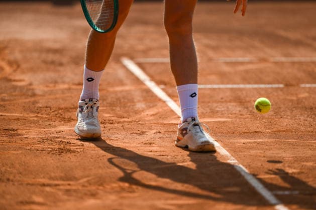 TENNIS - ATP, Tennis Herren Generali Open 2026 KITZBUEHEL,AUSTRIA,20.JUL.26 - TENNIS - ATP World Tour, Generali Open. Image shows a feature with two feet and a ball.  GEPAxpictures xDanielxSchoenherr