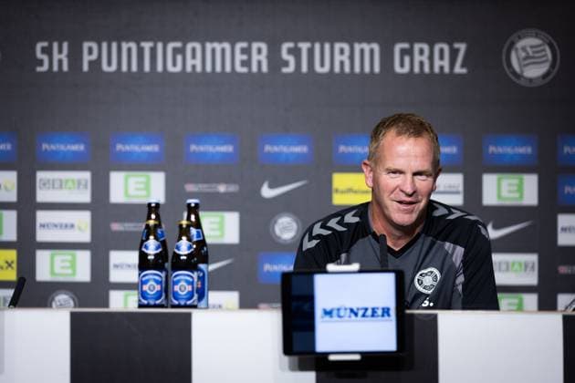 Head Coach Wouter Vrancken reacts during the press conference, PK, Pressekonferenz Heart of Midlothian Press Conference and Training, Football, Mercur-Arena, Graz, Austria - 20 Jul 2026Graz Mercur-Arena Austria  Copyright: xNikolaxKrstic Shutterstockx 16999093e