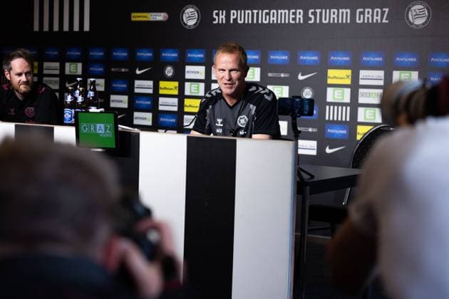 Head Coach Wouter Vrancken reacts during the press conference, PK, Pressekonferenz Heart of Midlothian Press Conference and Training, Football, Mercur-Arena, Graz, Austria - 20 Jul 2026Graz Mercur-Arena Austria  Copyright: xNikolaxKrstic Shutterstockx 16999093g